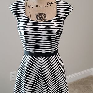 Black and white dress Betsy Johnson